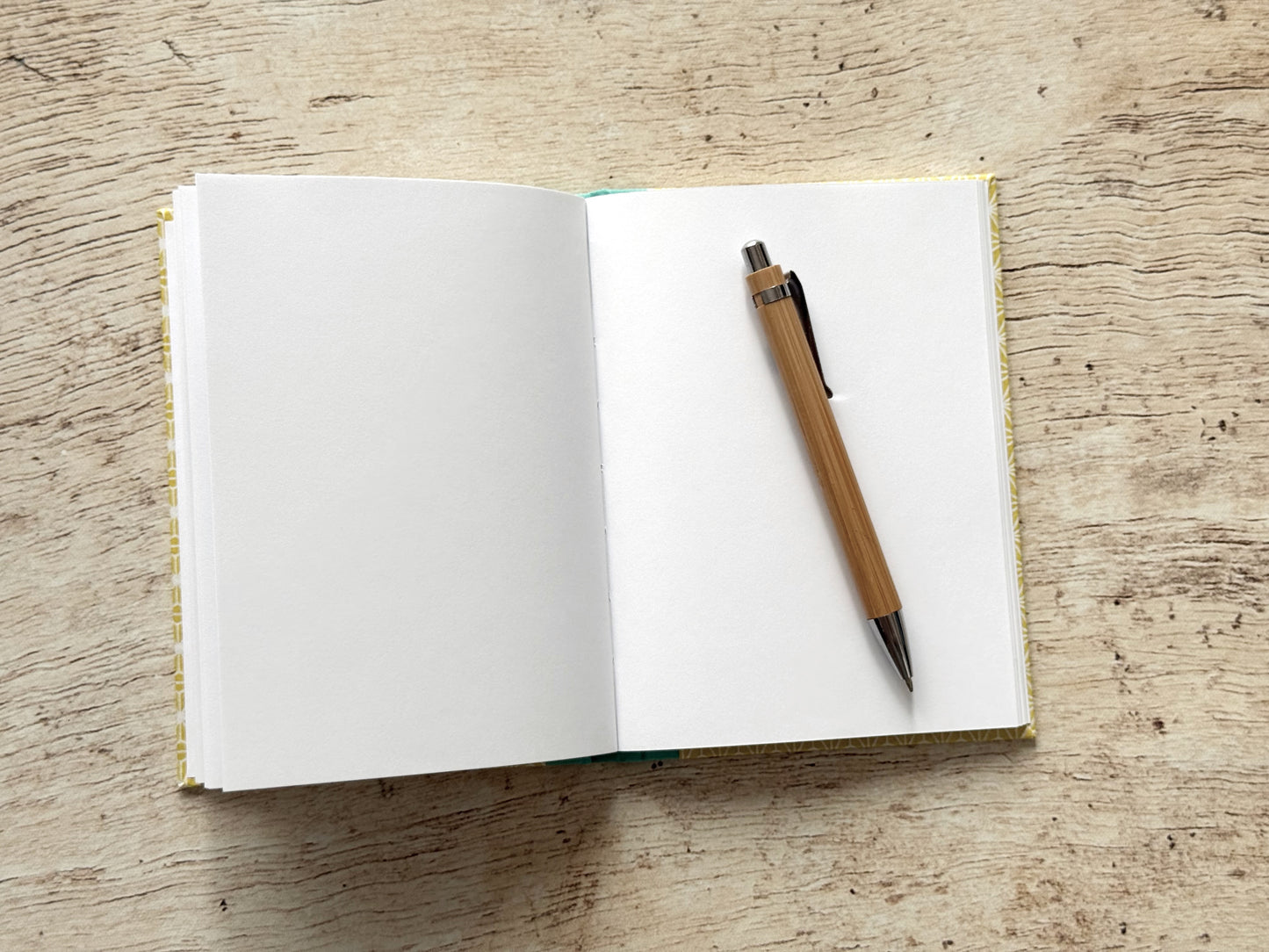 Carnet de notes moyen fin, fait main, couverture au choix