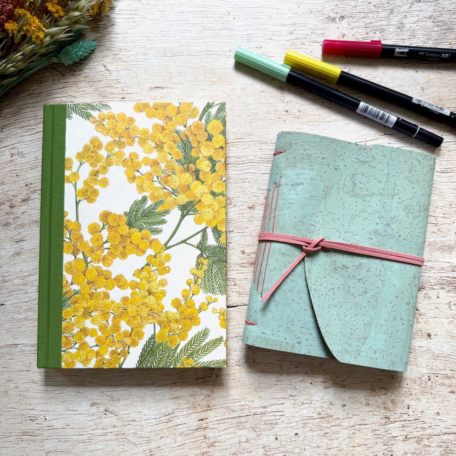 Carnets d'écriture personnalisables faits main de L'atelier Reliure en Bretagne