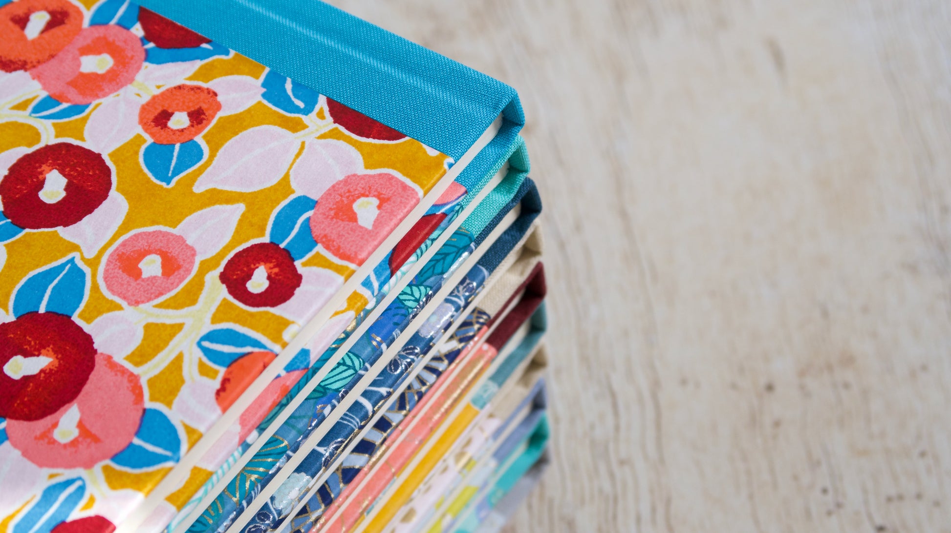Carnet de notes format moyen personnalisable – couverture papier japonais et dos toile – fait main
