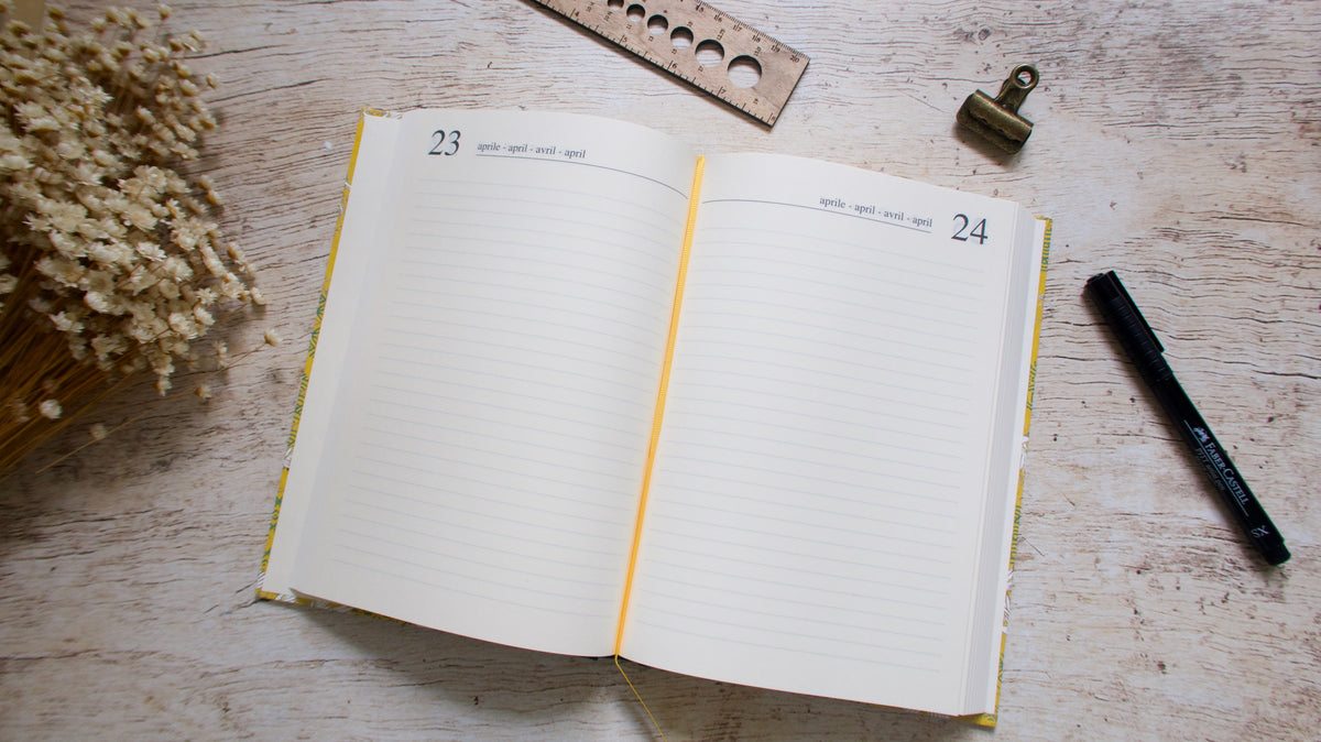 Vue intérieure des pages non datées de l'agenda perpétuel