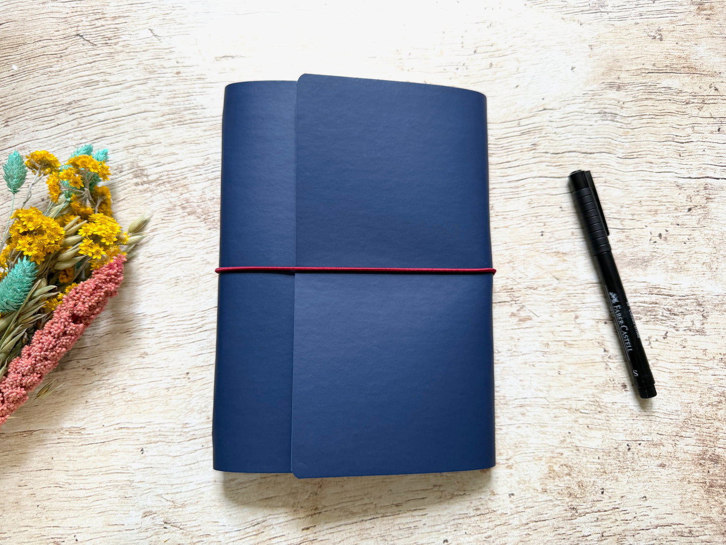 Carnet rechargeable fait main en matière végétale à base de pomme, couleurs et formats au choix