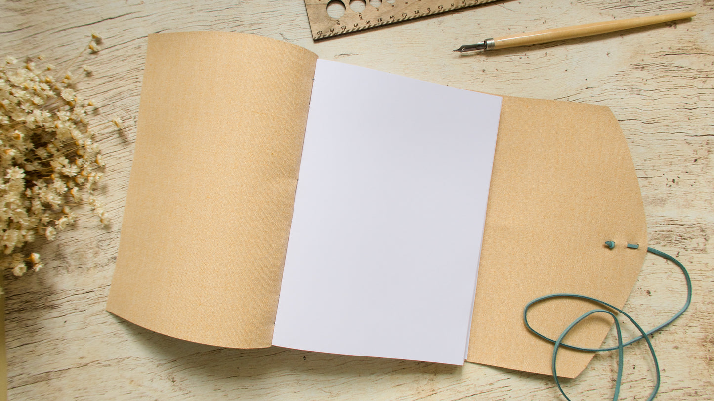 Carnet d'écriture A5 personnalisable couverture liège fait main