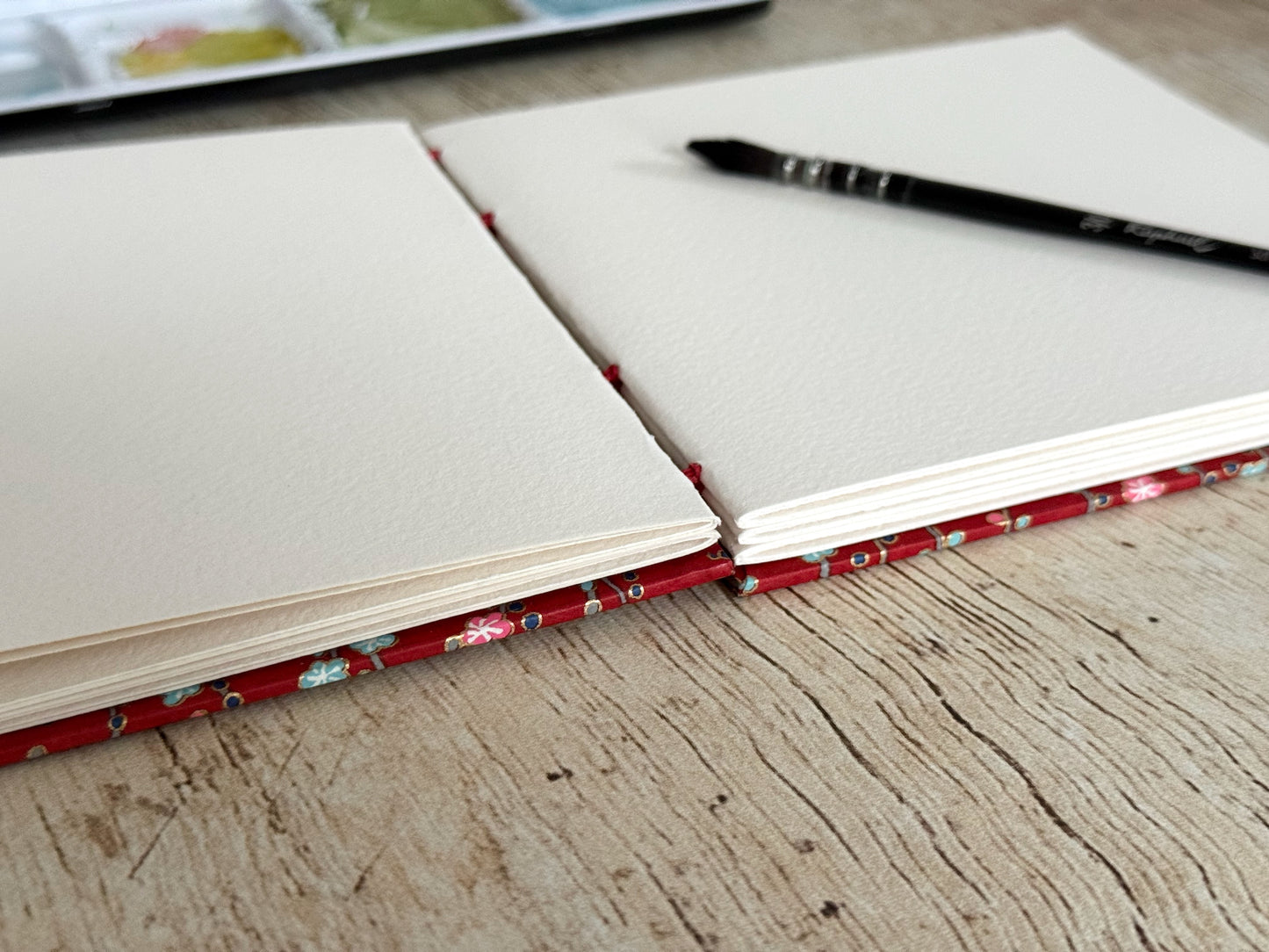 Carnet d’aquarelle carré 15 × 15 cm - Papier Arches - Branches en fleurs rouge