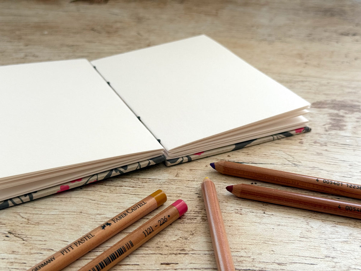 Carnet de croquis A6 paysage ou portrait - couverture au choix - reliure copte - fait main