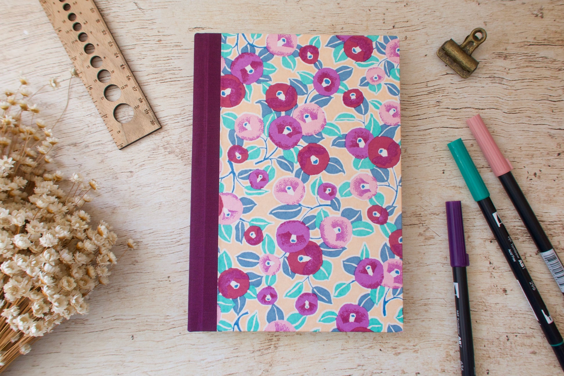 Bullet journal A5 fait main carnet à points Camélias saumon violet
