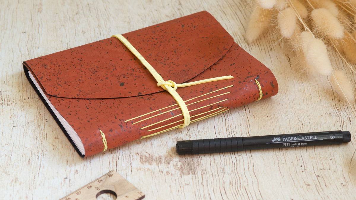 Carnet d'écriture format B6 – couverture en liège uni au choix
