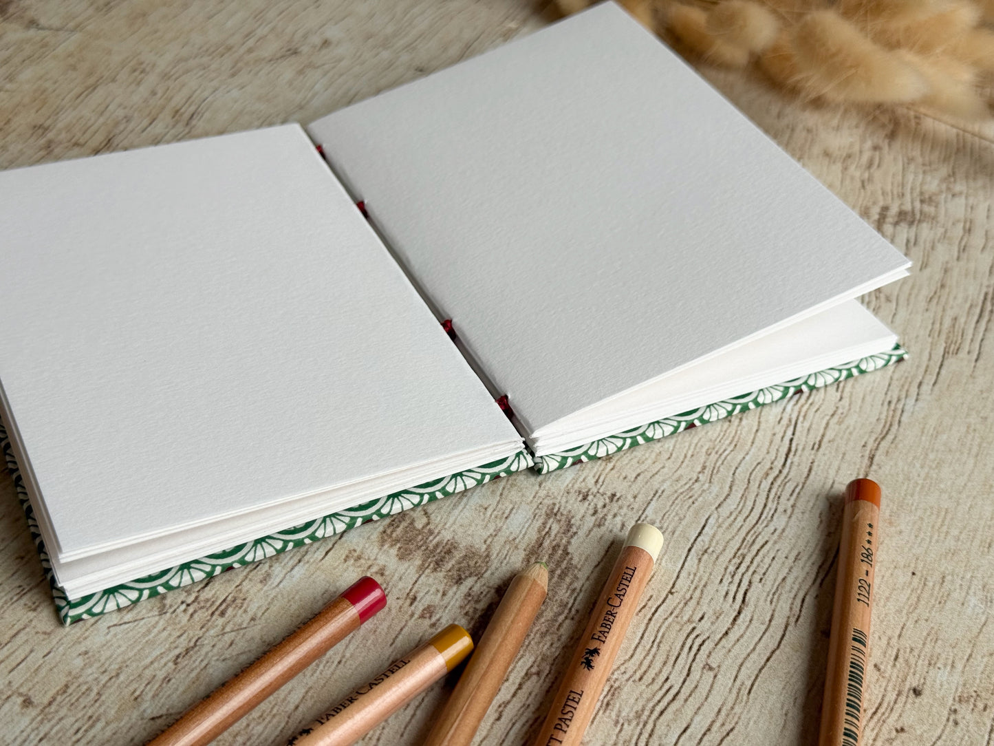 Carnet de croquis A6 portrait – reliure copte – fait main - Chrysanthèmes de mer