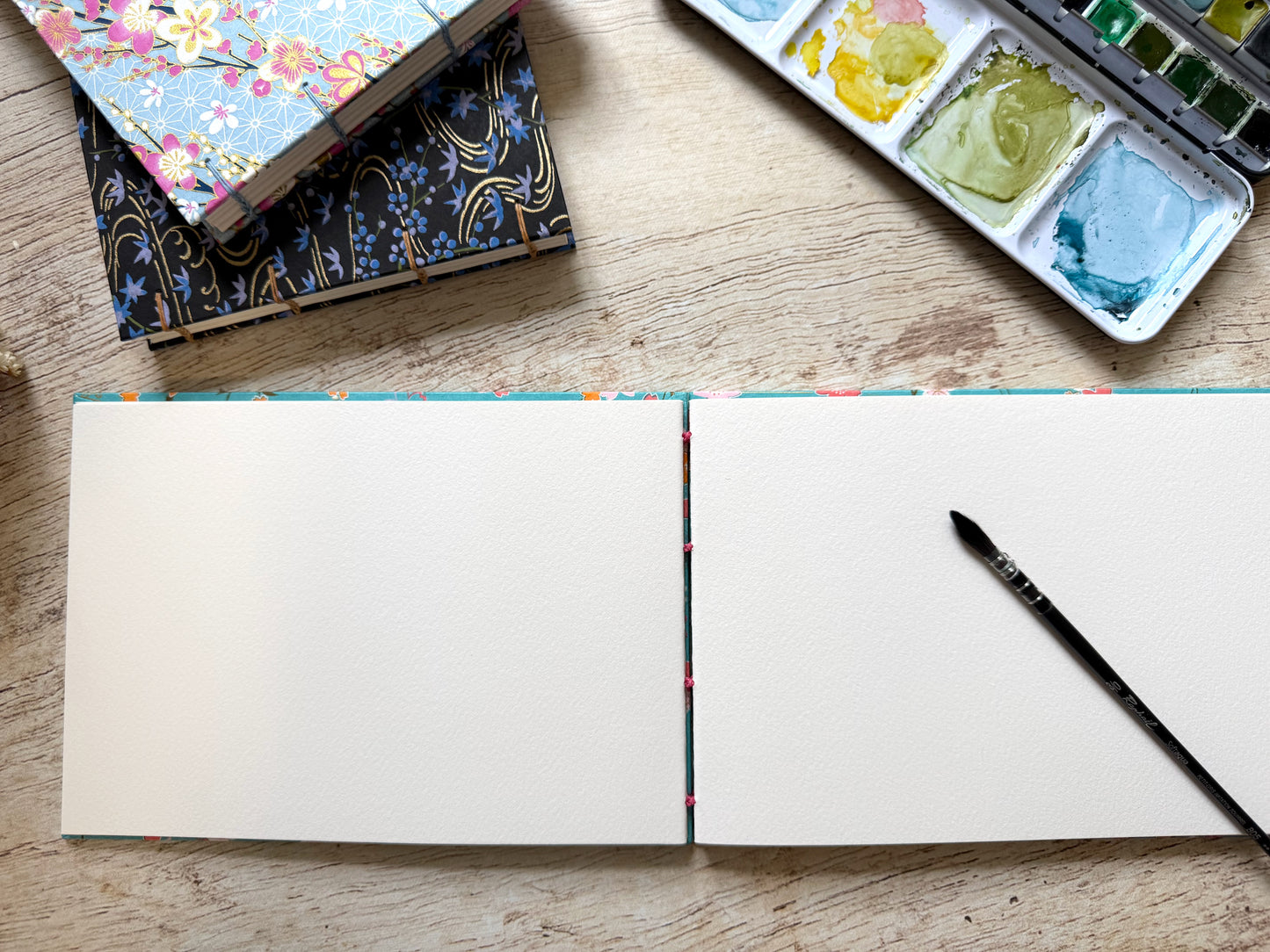 Carnet d'aquarelle A5 personnalisable fait main, papier au choix 300 g, reliure copte, fabriqué sur commande