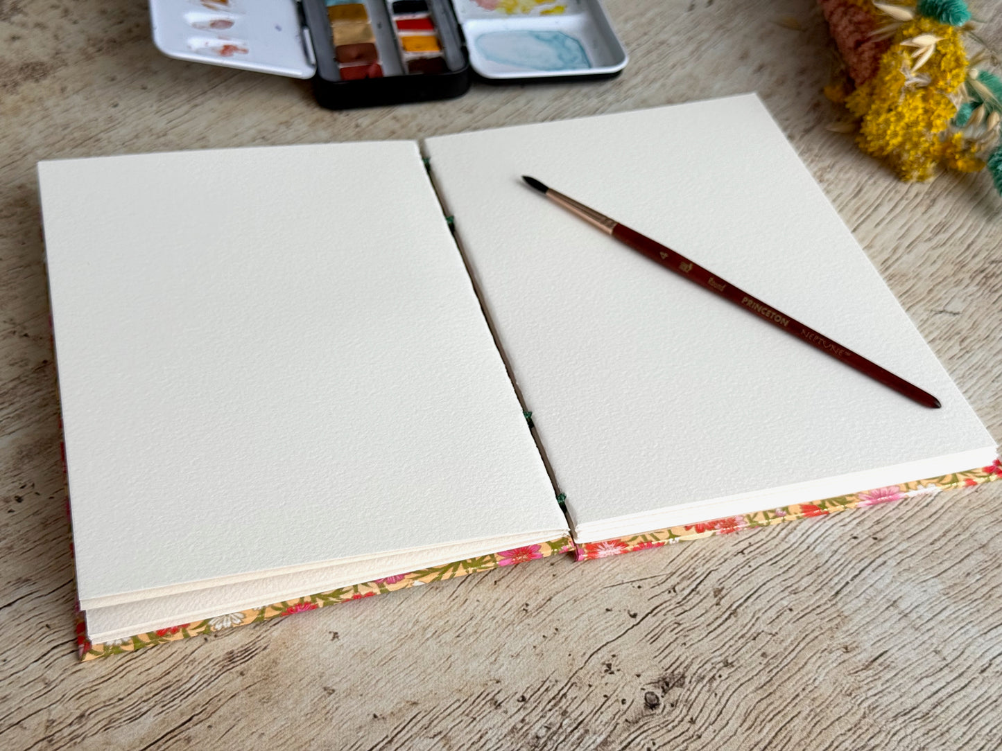 Carnet d'aquarelle A5 portrait - Reliure copte - Cosmos