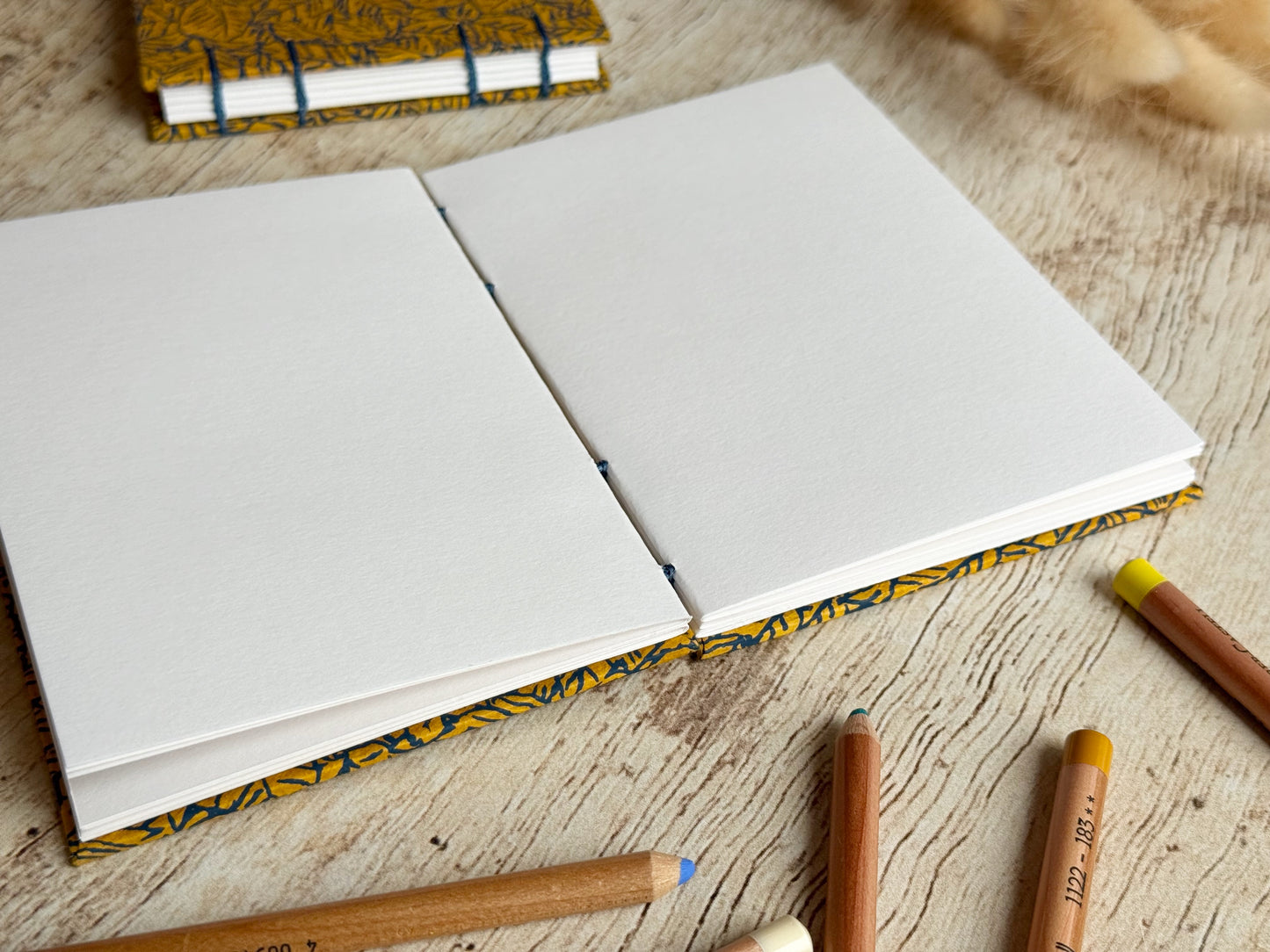 Carnet de croquis A6 paysage ou portrait – reliure copte – fait main -  Feuillage jaune