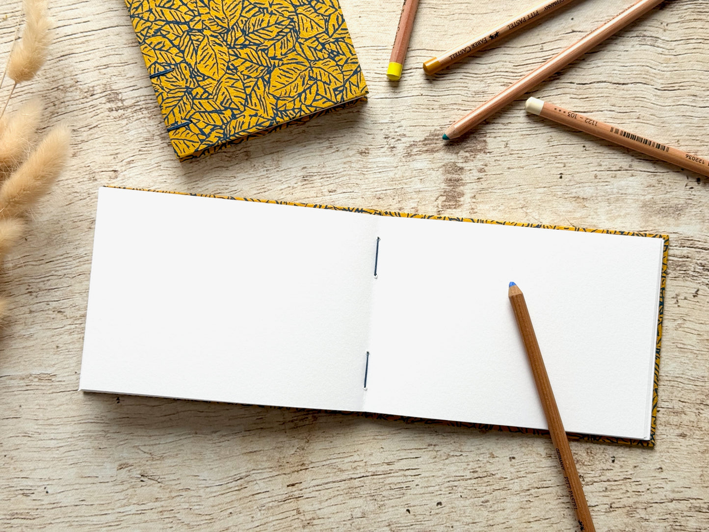 Carnet de croquis A6 paysage ou portrait – reliure copte – fait main -  Feuillage jaune
