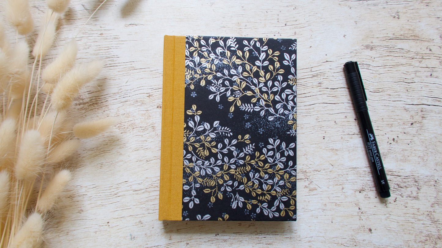 Carnet de notes format moyen personnalisable couverture rigide fait main