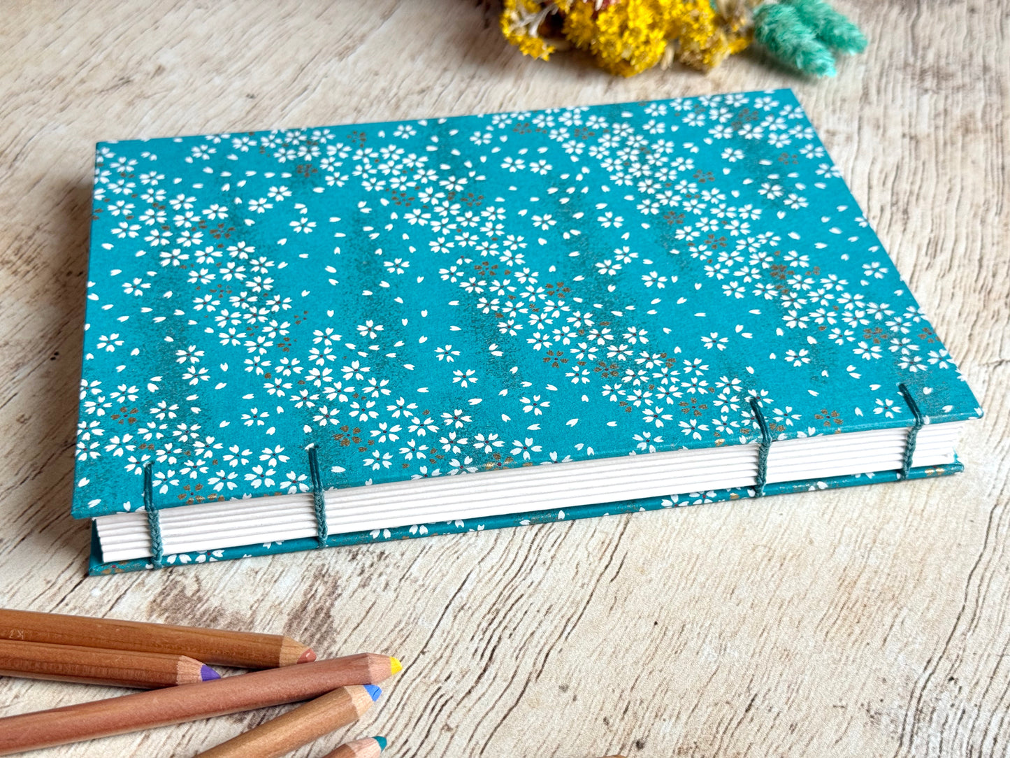 Carnet de croquis A5 paysage ou portrait – reliure copte – fait main - Fleurs au vent bleu canard