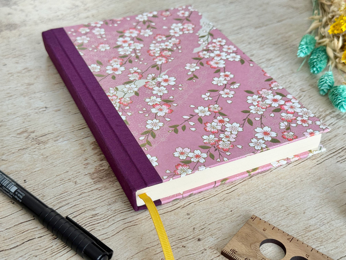 Agenda perpétuel A5 - Fleurs de cerisier motifs roses