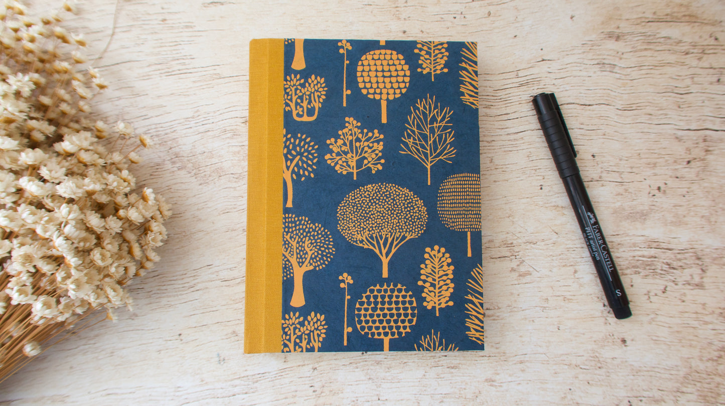 Carnet de notes format moyen personnalisable couverture rigide fait main