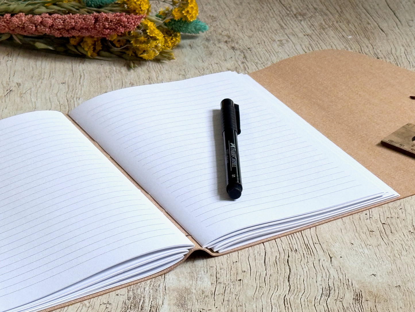 Carnet d'écriture format A5 – couverture en liège à motifs au choix
