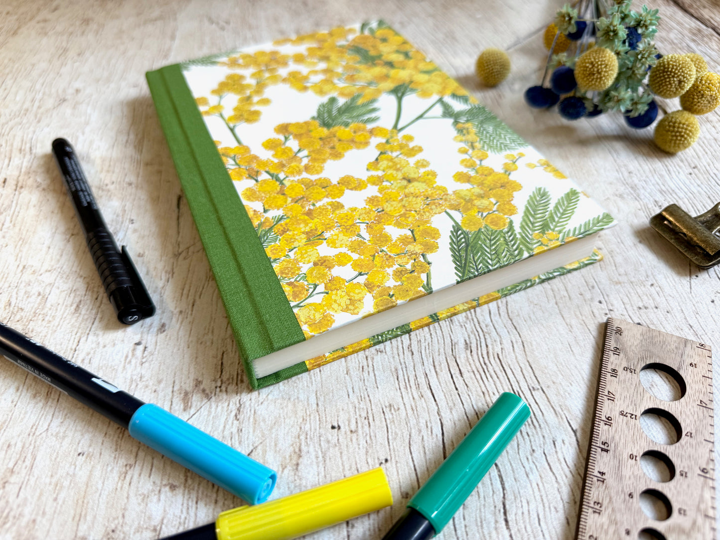 Bullet journal A5 fait main – carnet à points – Mimosa