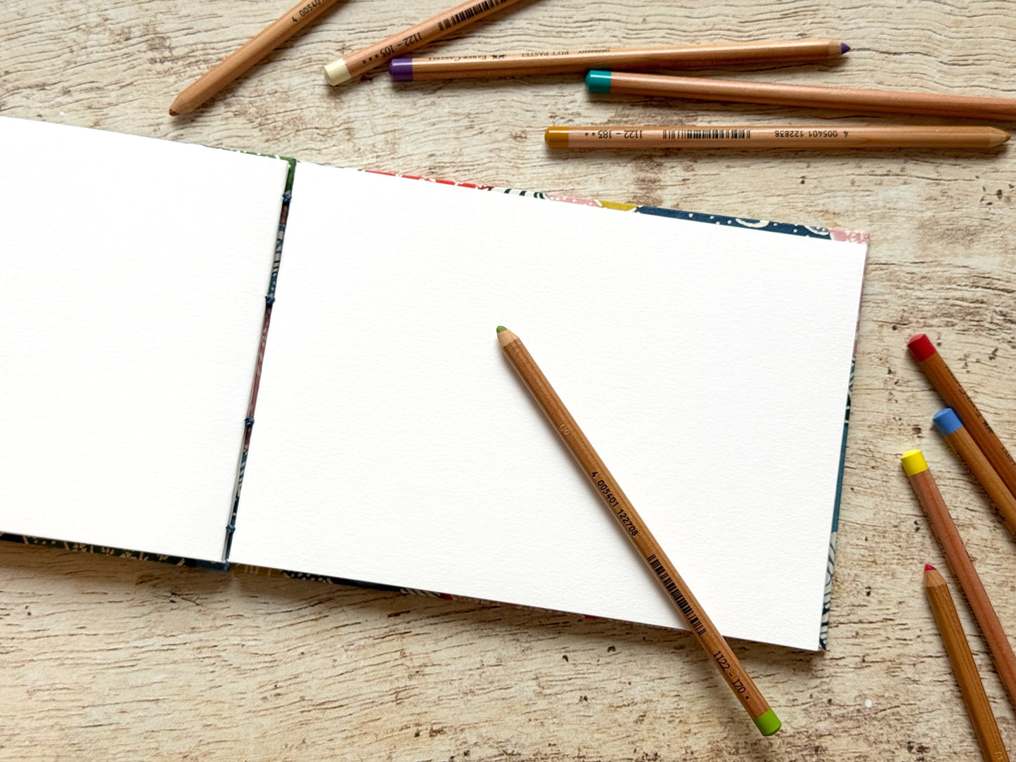 Carnet de croquis A5 paysage – reliure copte – fait main - Montagnes rivières bleu