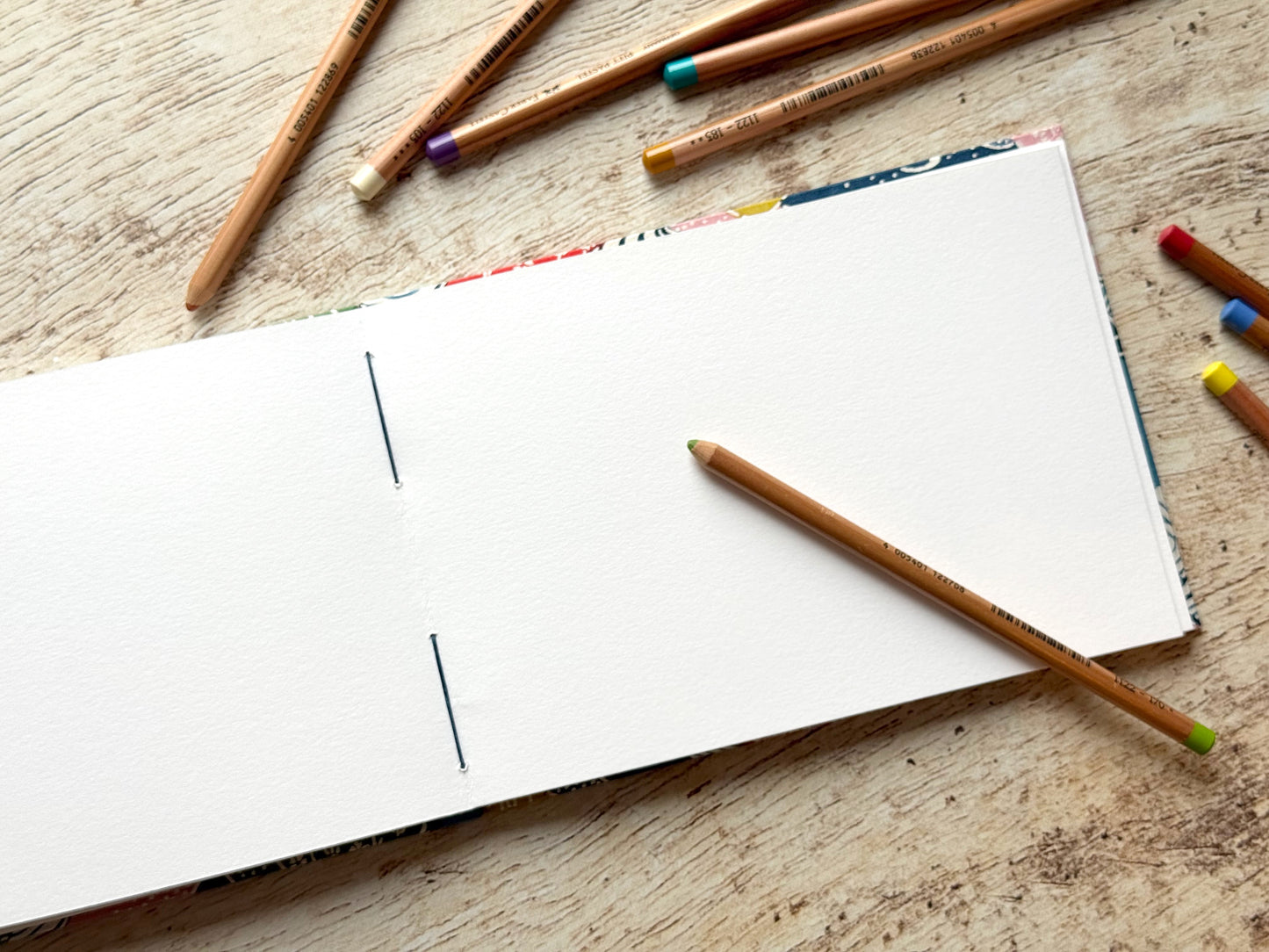 Carnet de croquis A5 paysage – reliure copte – fait main - Montagnes rivières bleu