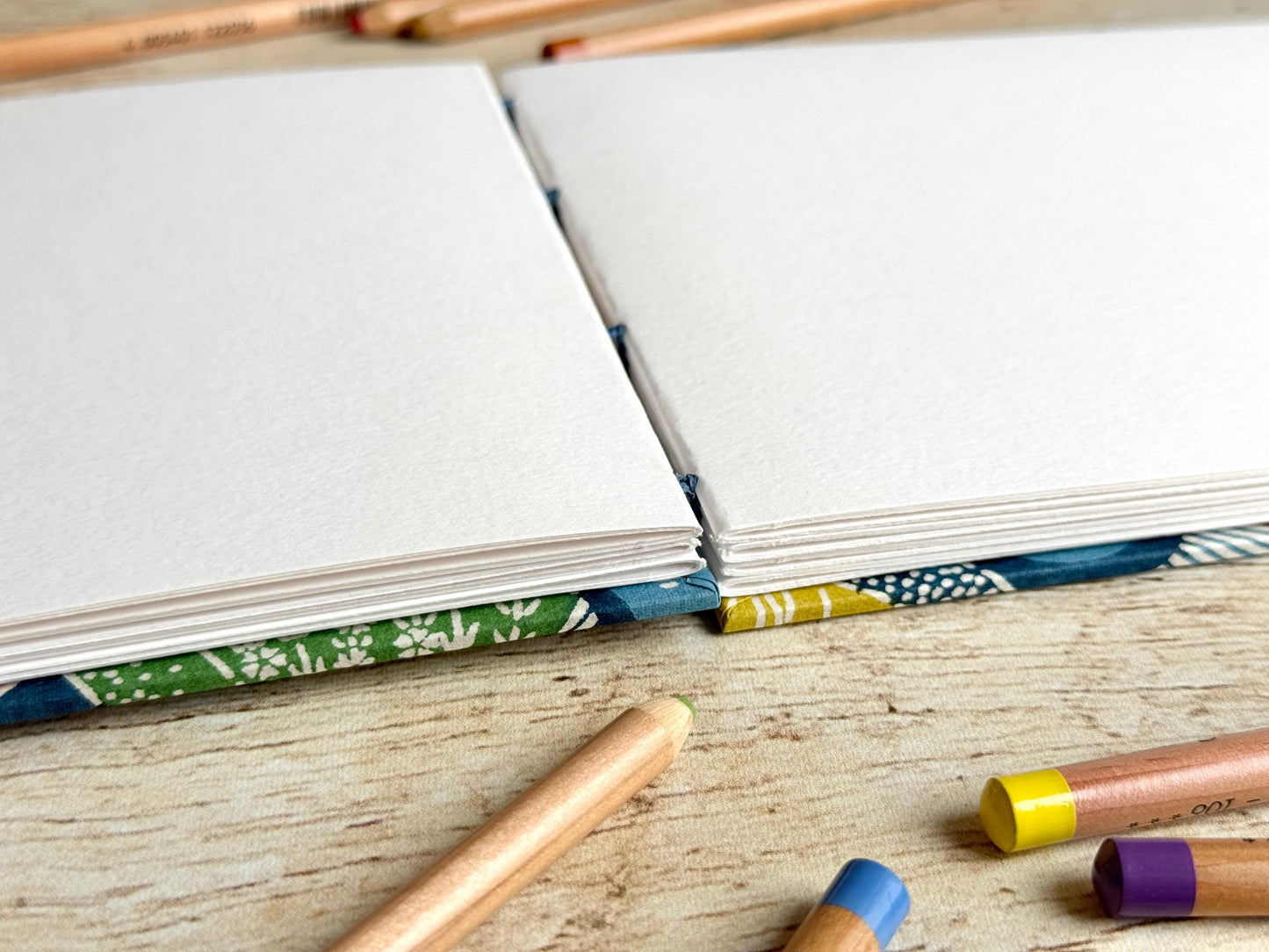 Carnet de croquis A5 paysage – reliure copte – fait main - Montagnes rivières bleu