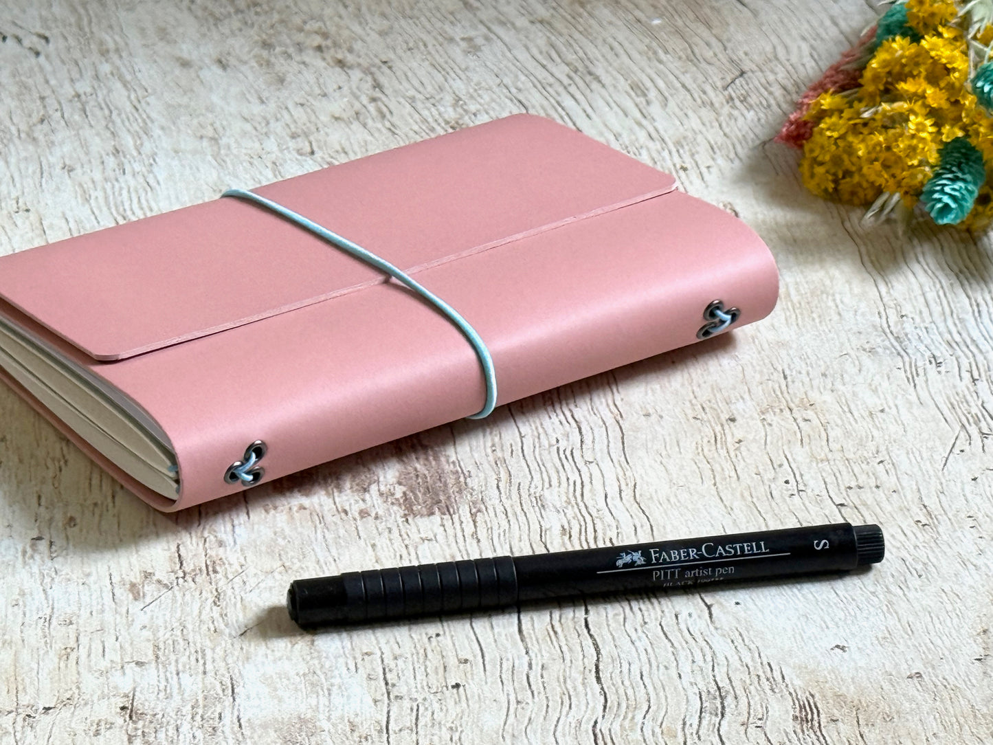 Carnet rechargeable fait main en matière végétale à base de pomme, couleurs et formats au choix