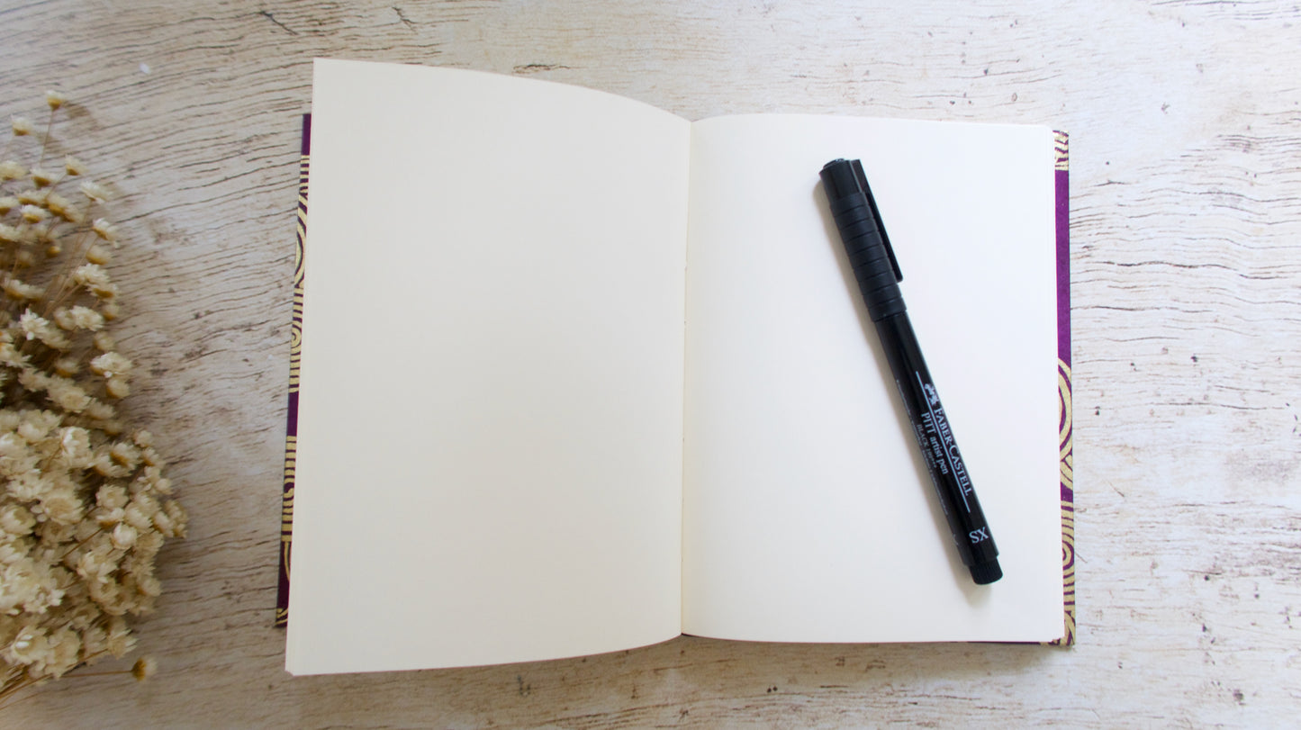 Carnet de notes format moyen personnalisable couverture rigide fait main