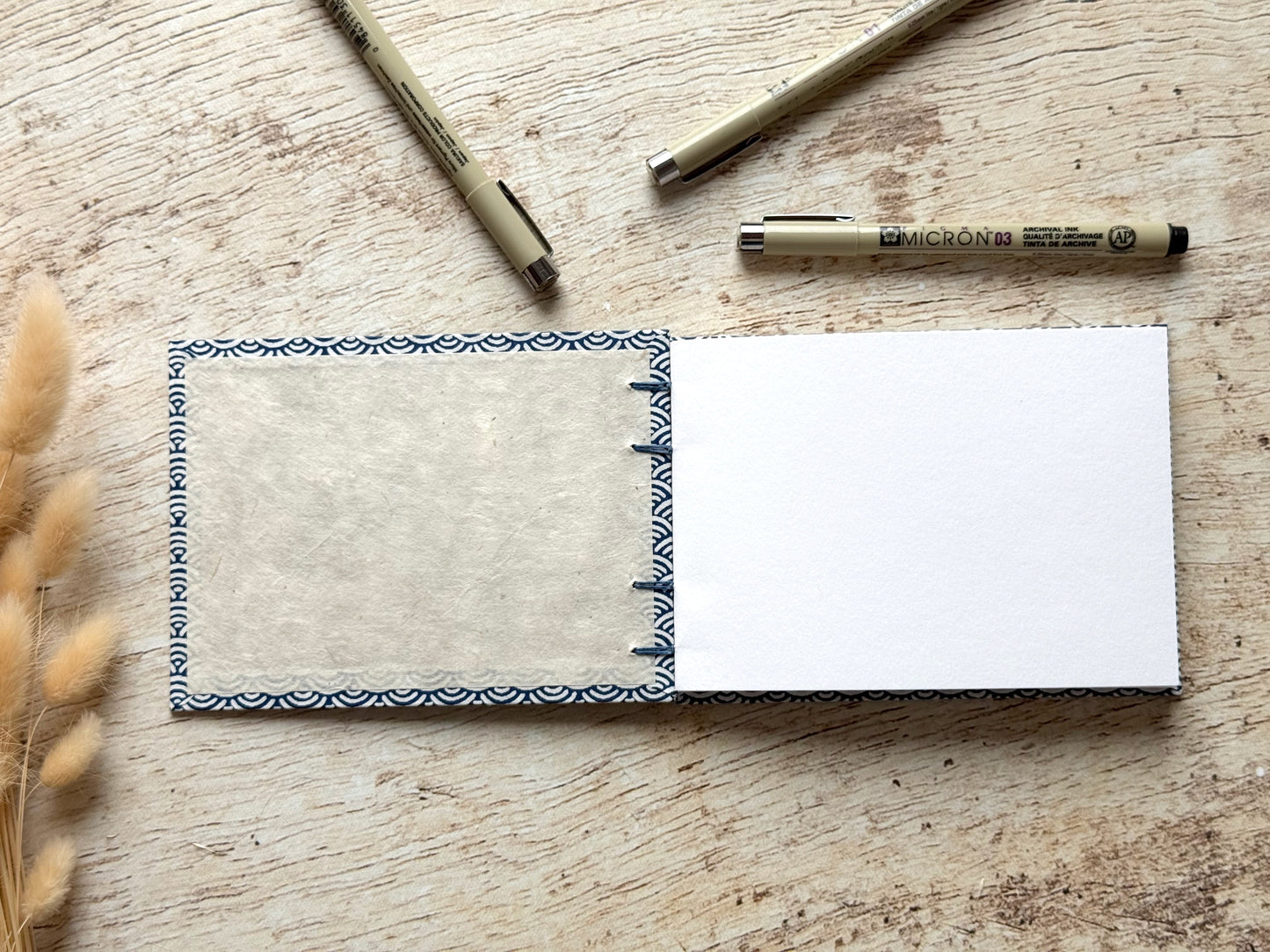 Carnet de croquis A6 paysage – reliure copte – fait main - Vagues bleu marine